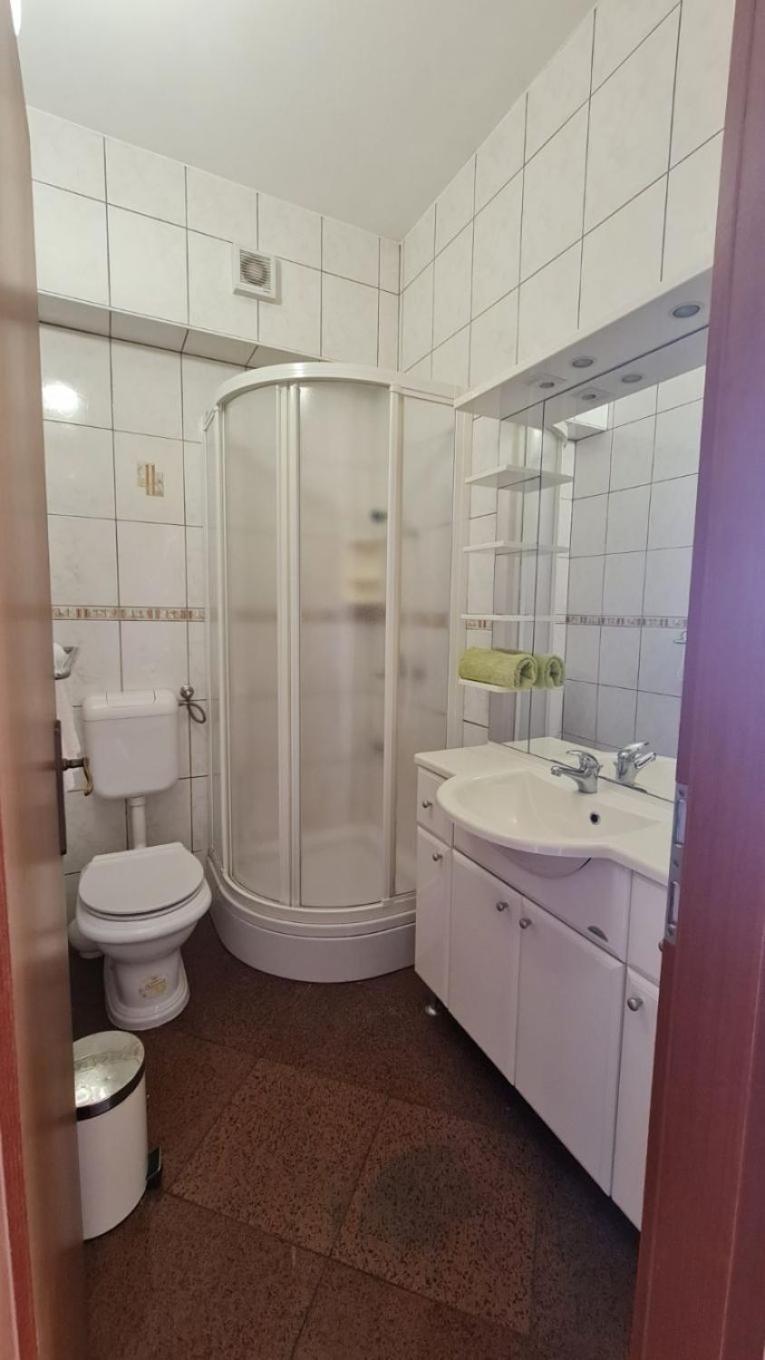 Apartments Dami - 100M From The Sea Orebic Luaran gambar